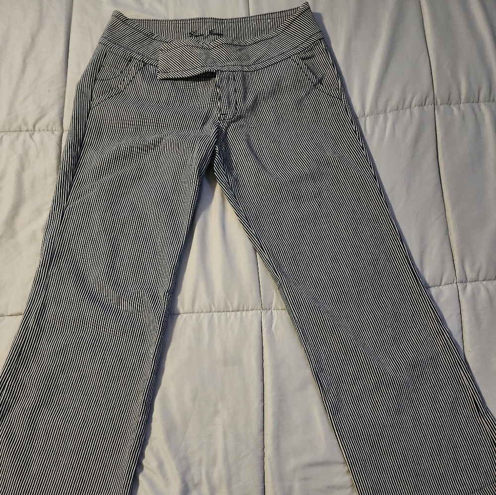 Dress up to casual Guess pants